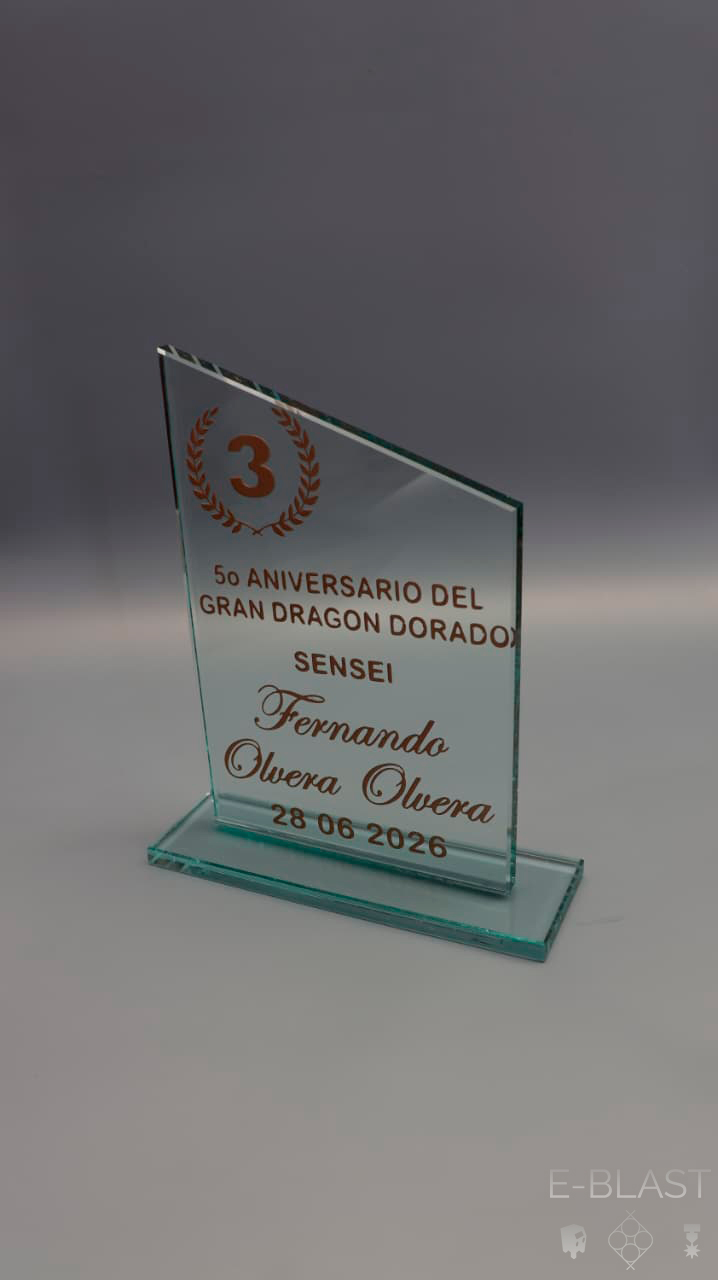 Reconocimiento de tercer lugar del Gran Dragón Dorado.